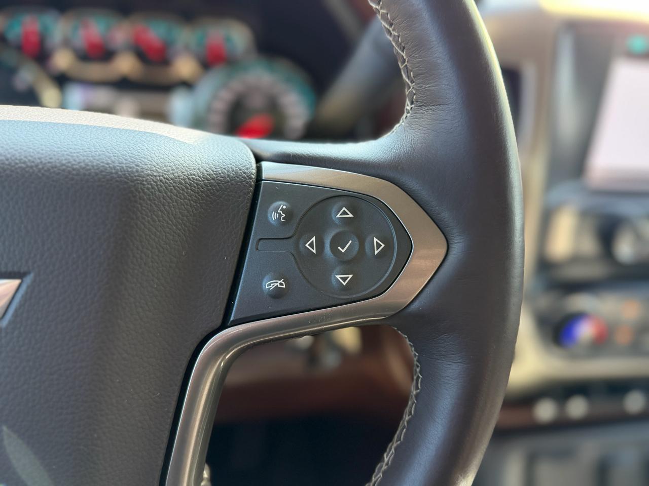 Chevrolet Silverado 1500 High Country Crew Cab 4WD 2017