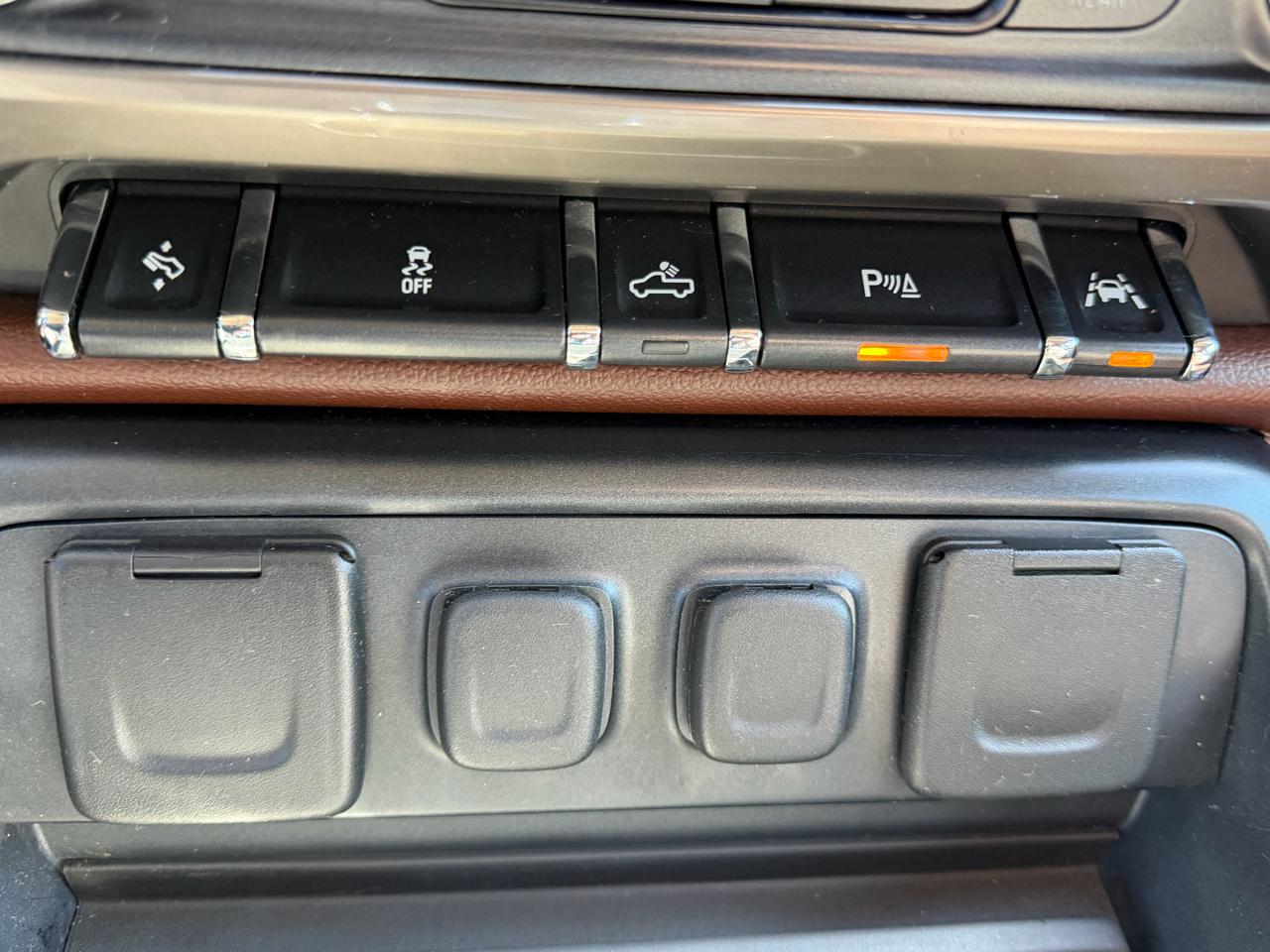 Chevrolet Silverado 1500 High Country Crew Cab 4WD 2017