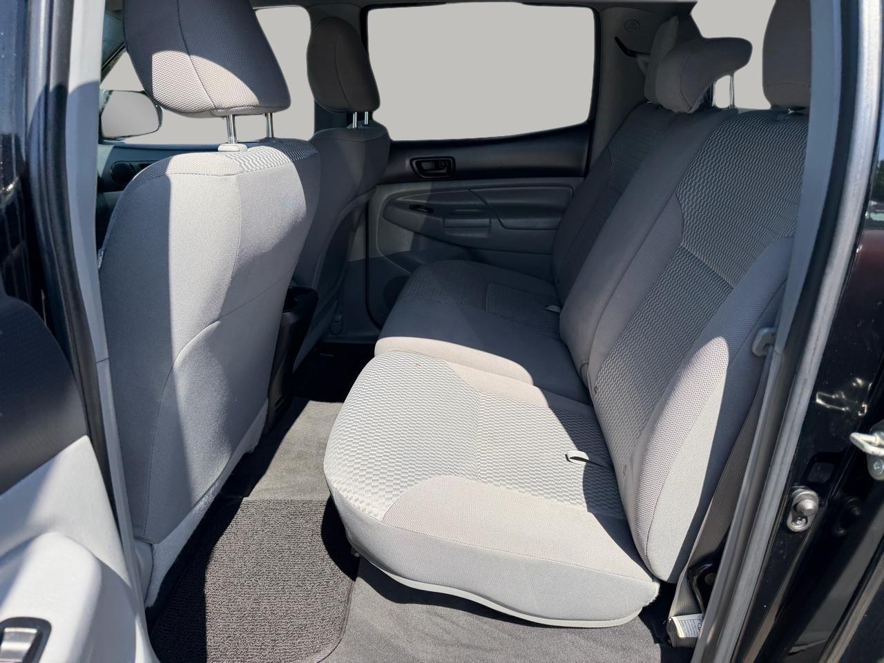 Toyota Tacoma Double Cab V6 6MT 4WD 2015