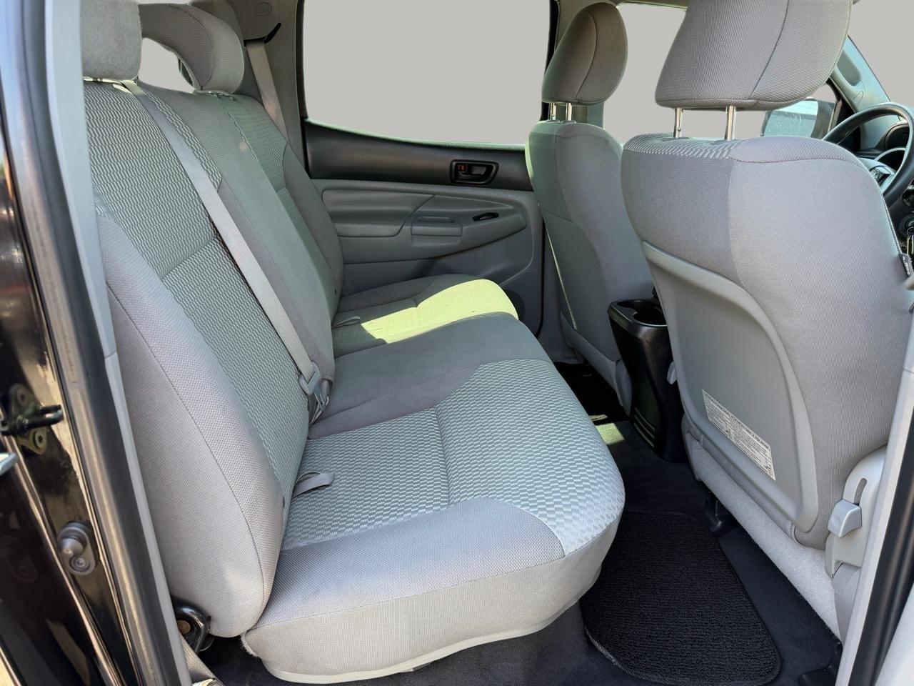 Toyota Tacoma Double Cab V6 6MT 4WD 2015