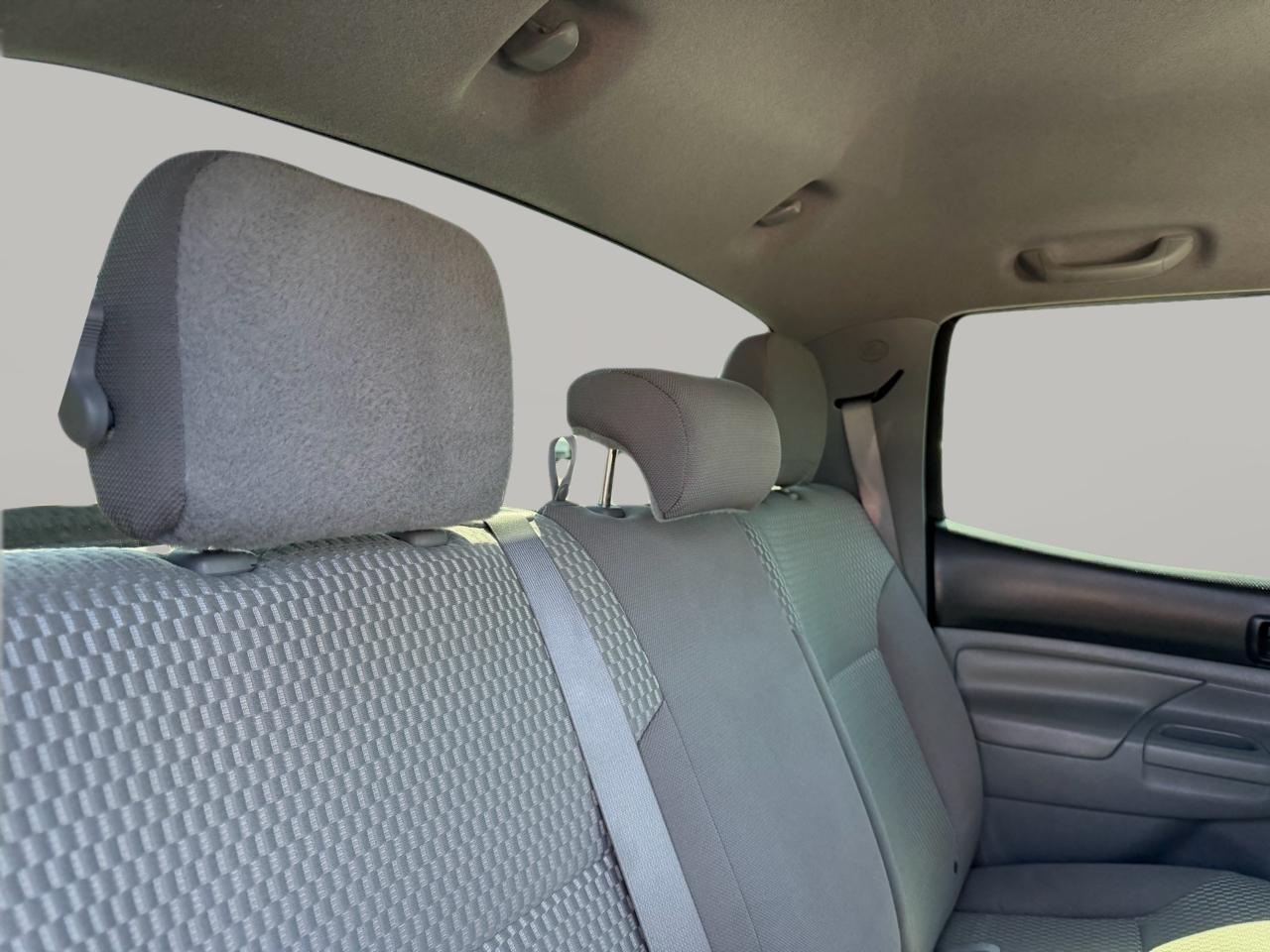 Toyota Tacoma Double Cab V6 6MT 4WD 2015