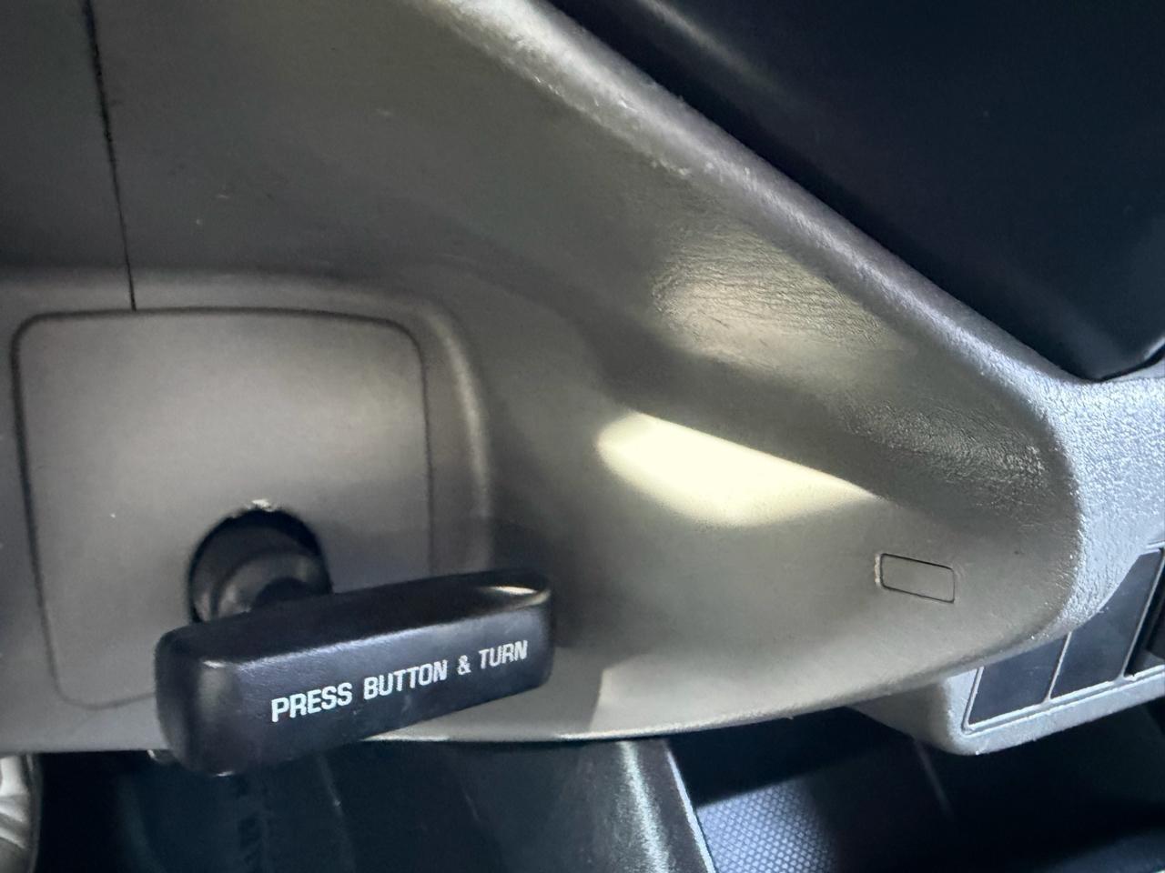 Toyota Tacoma Double Cab V6 6MT 4WD 2015