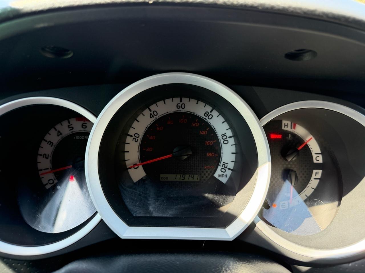 Toyota Tacoma Double Cab V6 6MT 4WD 2015