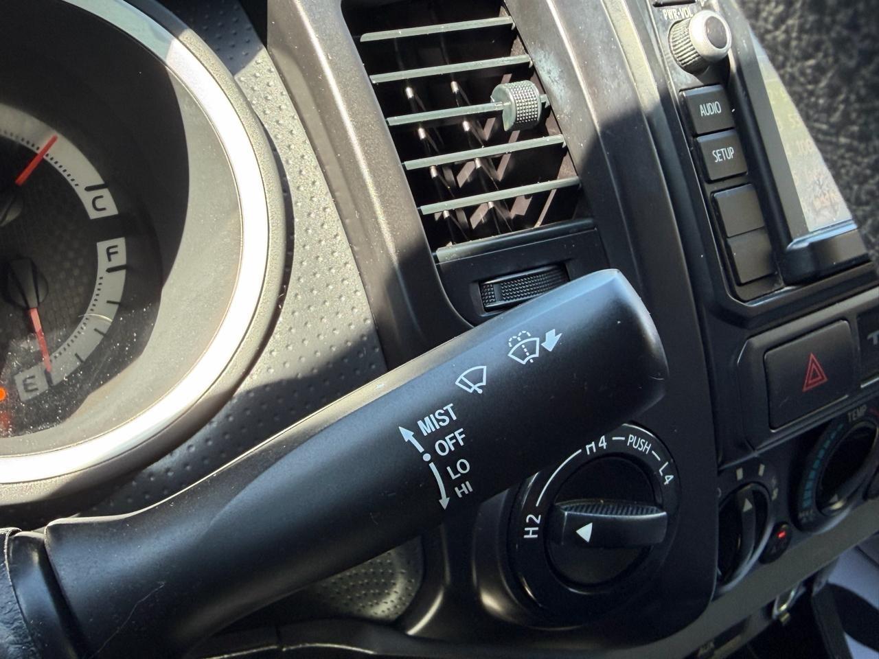 Toyota Tacoma Double Cab V6 6MT 4WD 2015