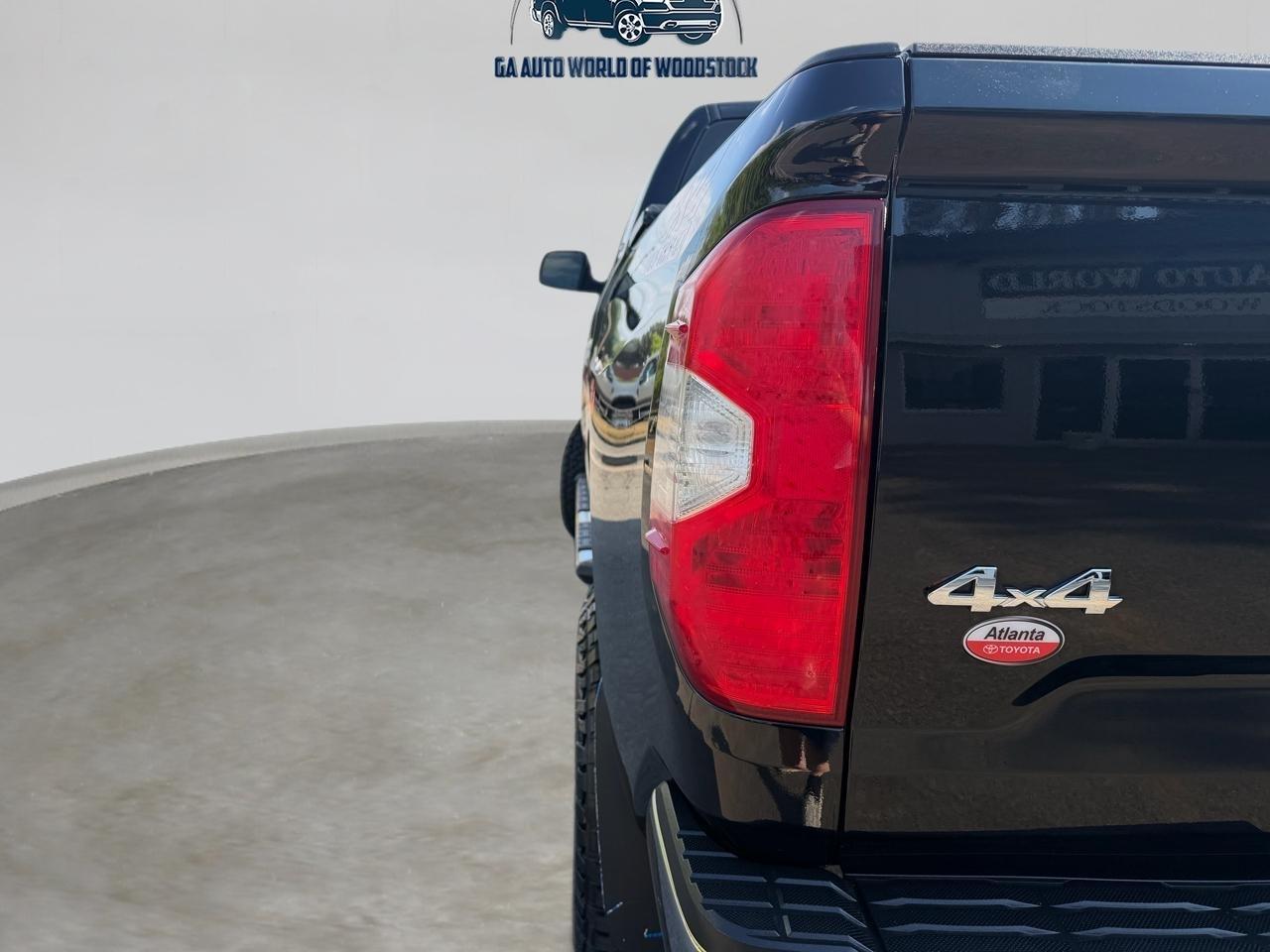 Toyota Tundra SR5 5.7L V8 Double Cab 4WD 2021