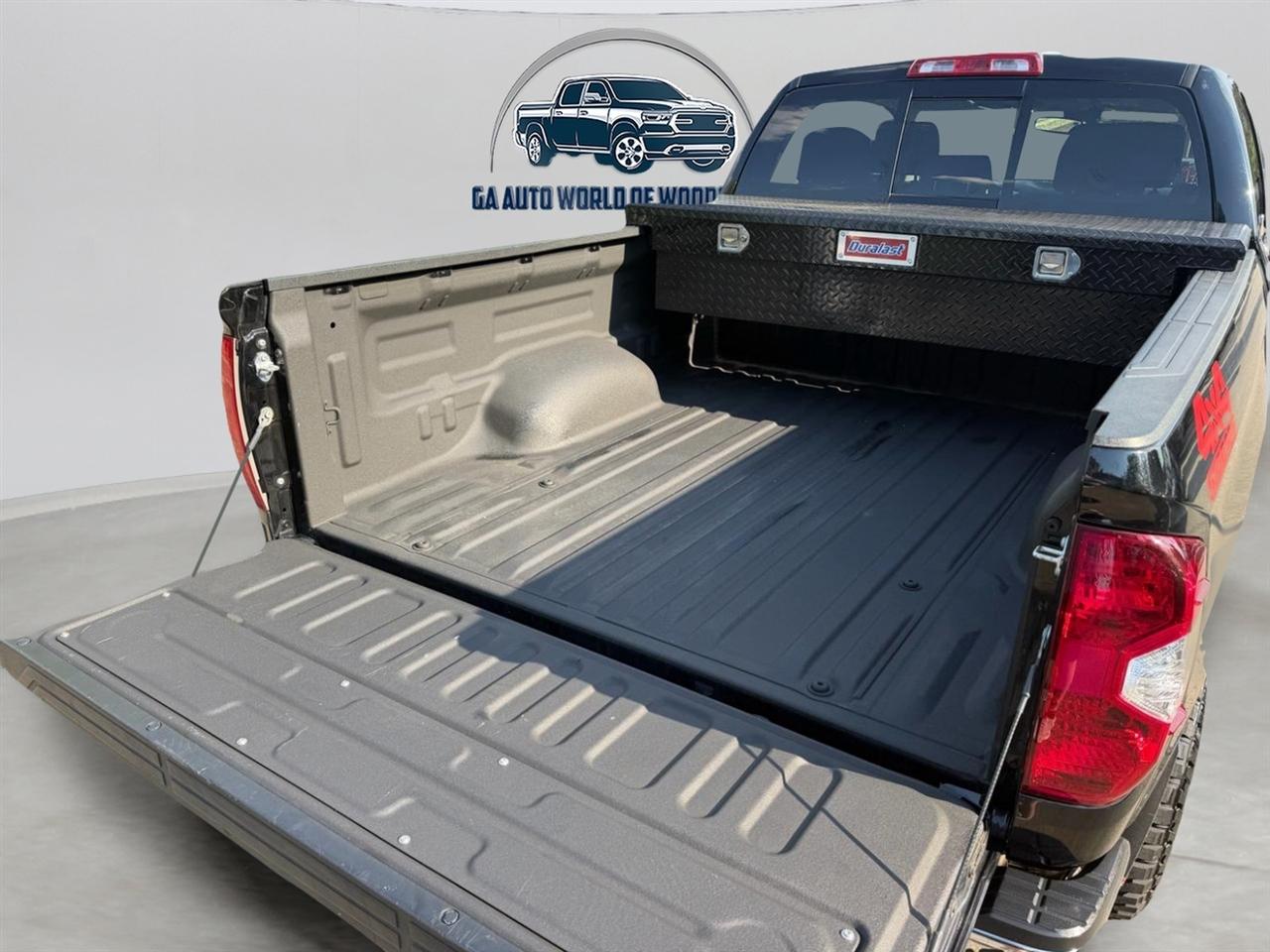 Toyota Tundra SR5 5.7L V8 Double Cab 4WD 2021