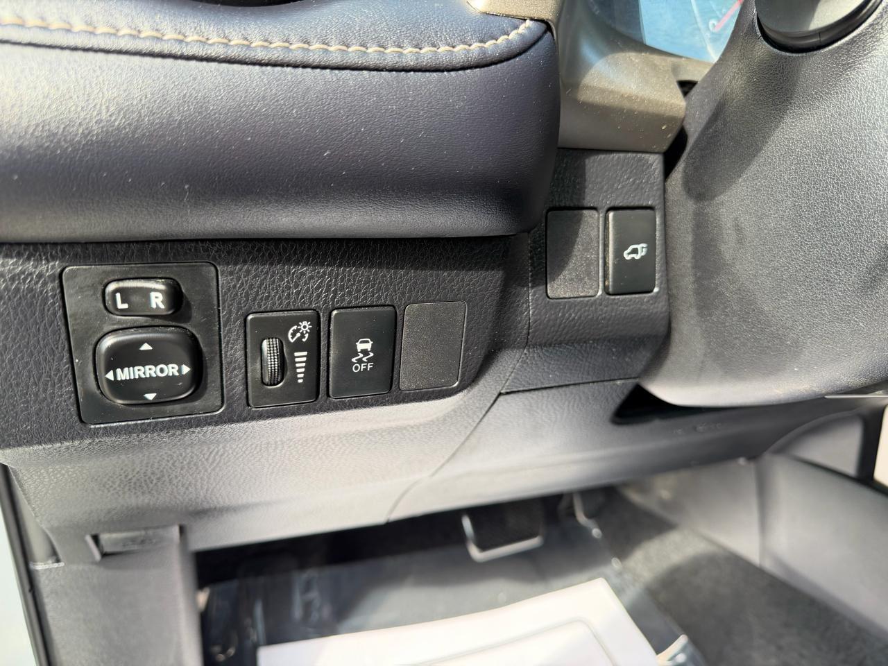 Toyota RAV4 Limited AWD 2013