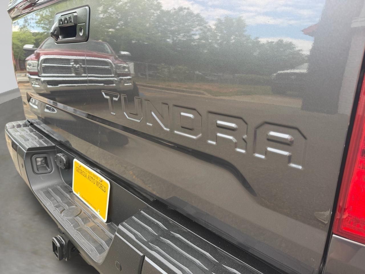 Toyota Tundra Limited 5.7L CrewMax 2WD 2020