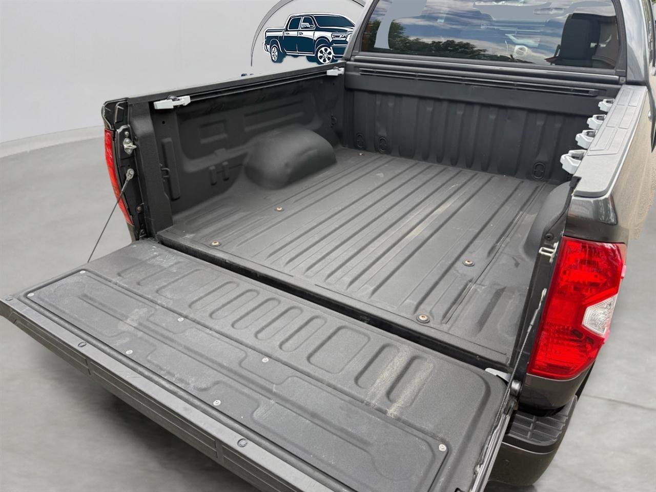 Toyota Tundra Limited 5.7L CrewMax 2WD 2020