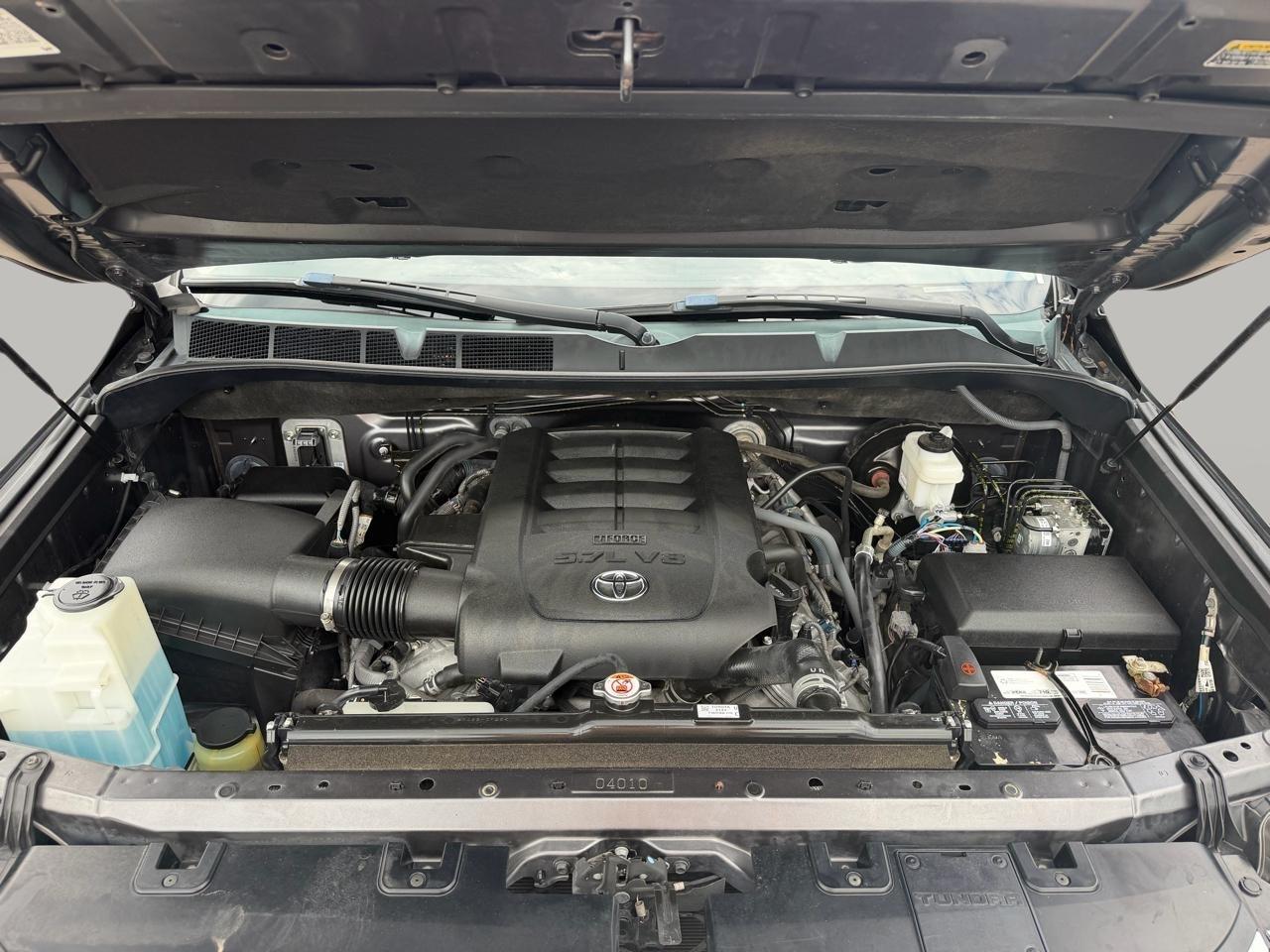 Toyota Tundra Limited 5.7L CrewMax 2WD 2020