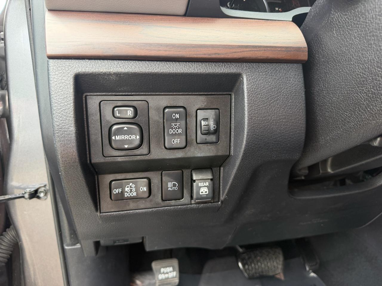 Toyota Tundra Limited 5.7L CrewMax 2WD 2020