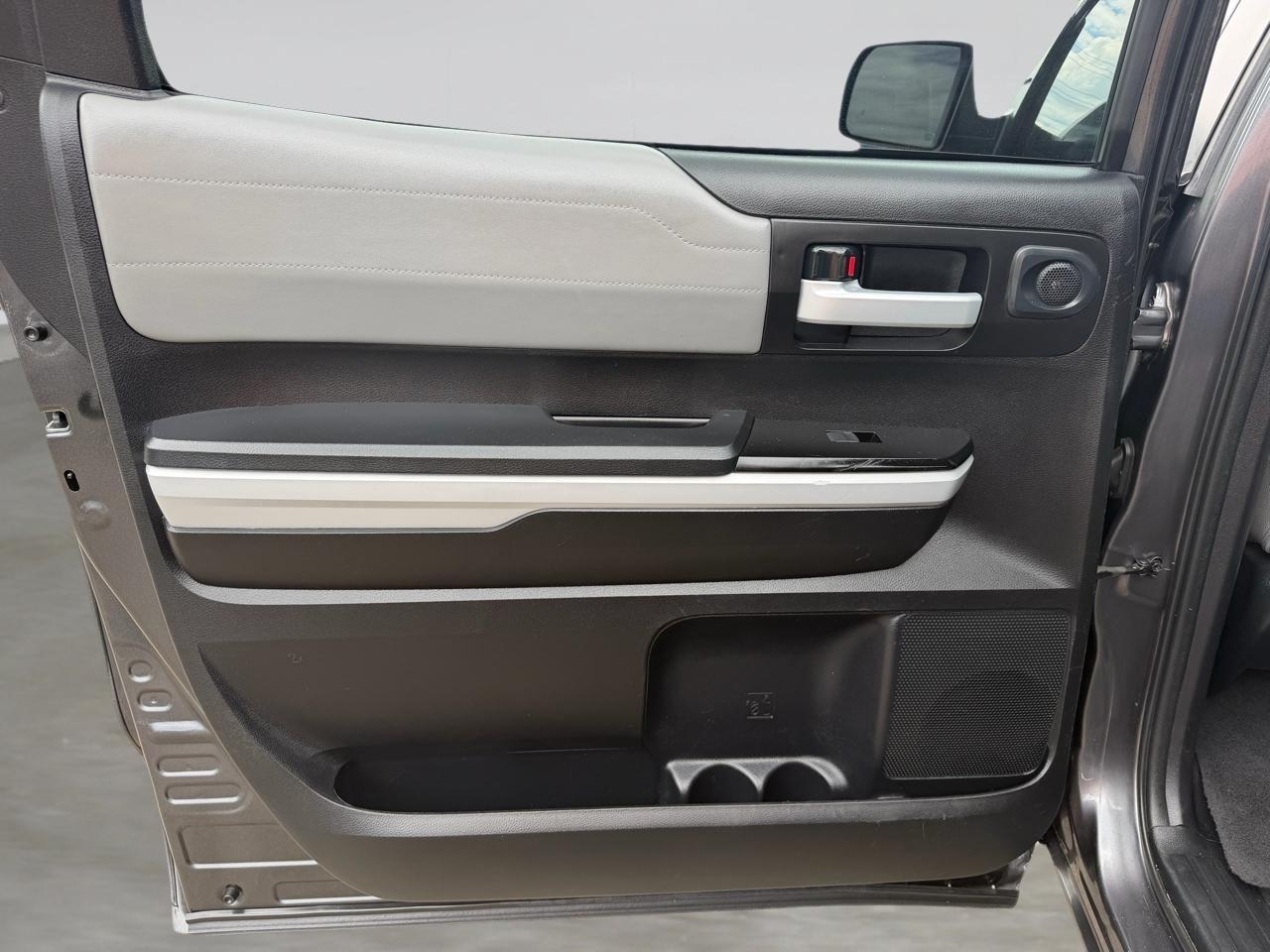 Toyota Tundra Limited 5.7L CrewMax 2WD 2020