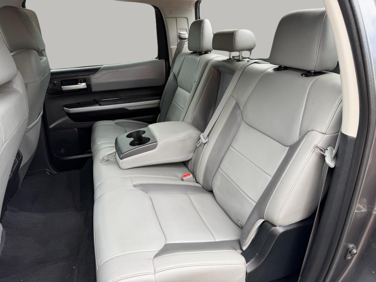 Toyota Tundra Limited 5.7L CrewMax 2WD 2020