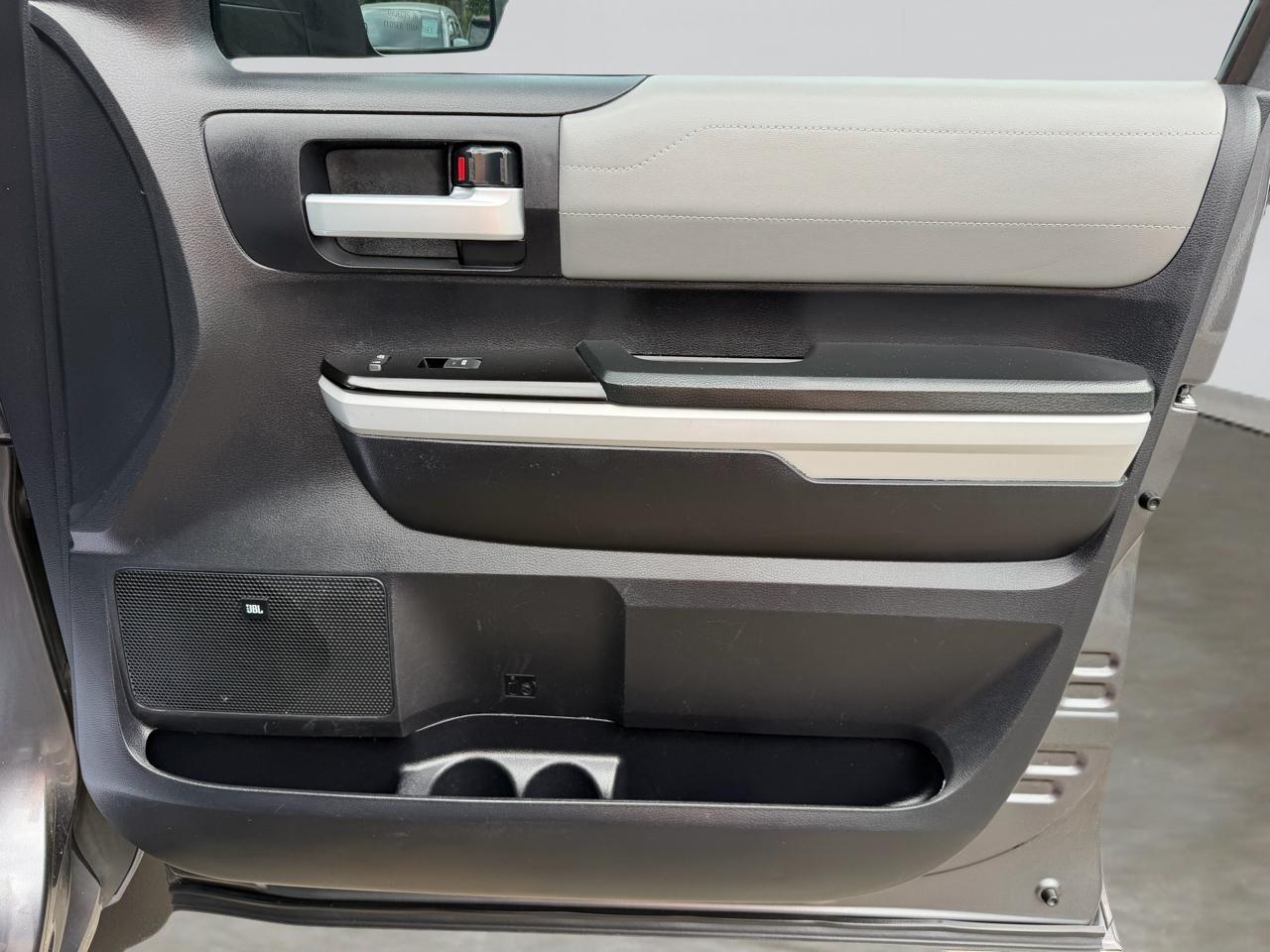 Toyota Tundra Limited 5.7L CrewMax 2WD 2020
