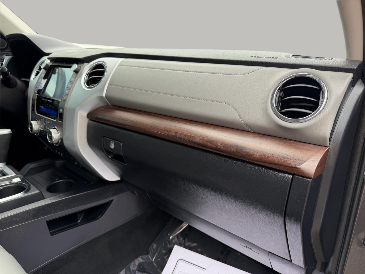 Toyota Tundra Limited 5.7L CrewMax 2WD 2020