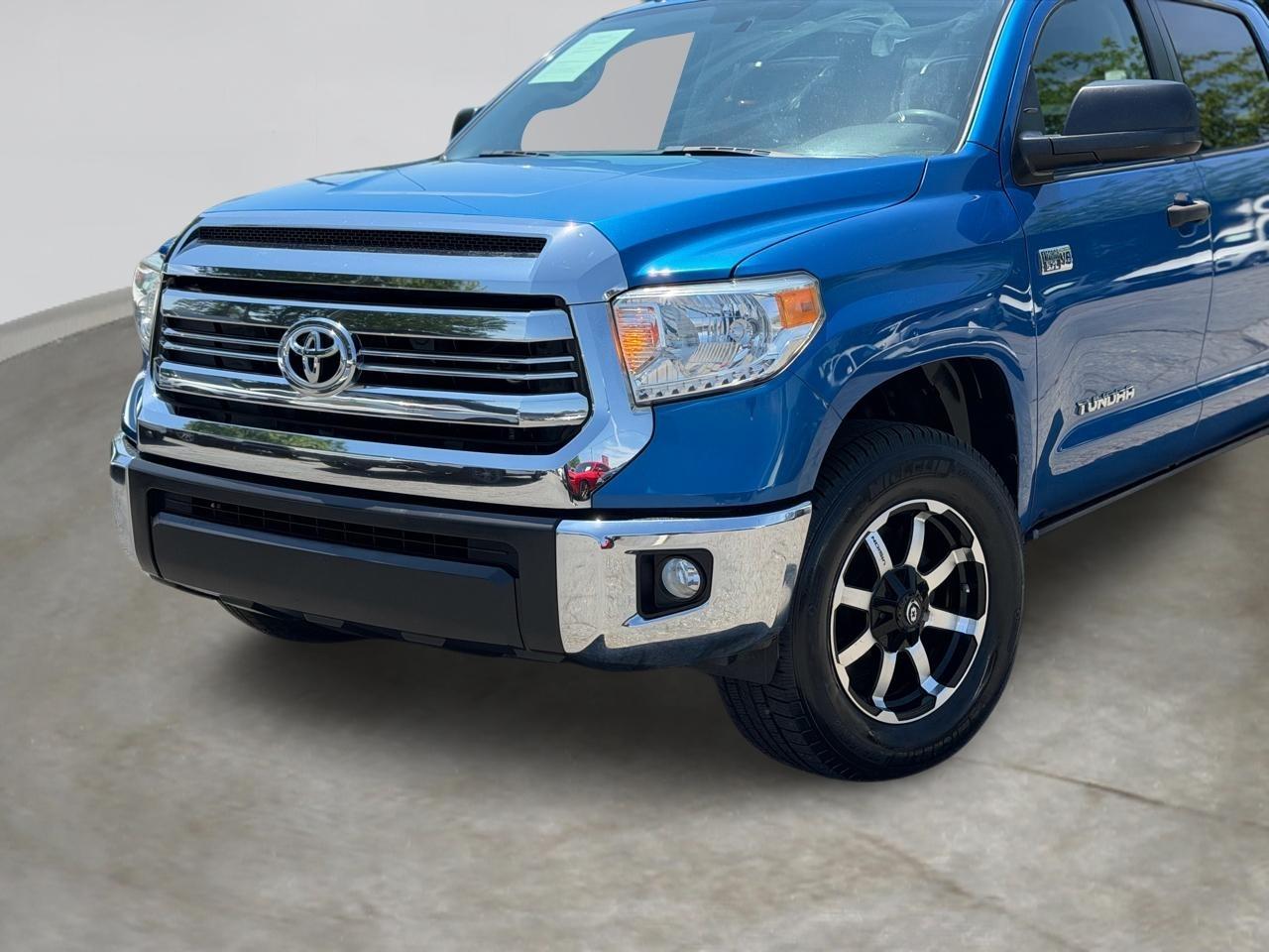 Toyota Tundra SR5 5.7L V8 FFV CrewMax 2WD 2016