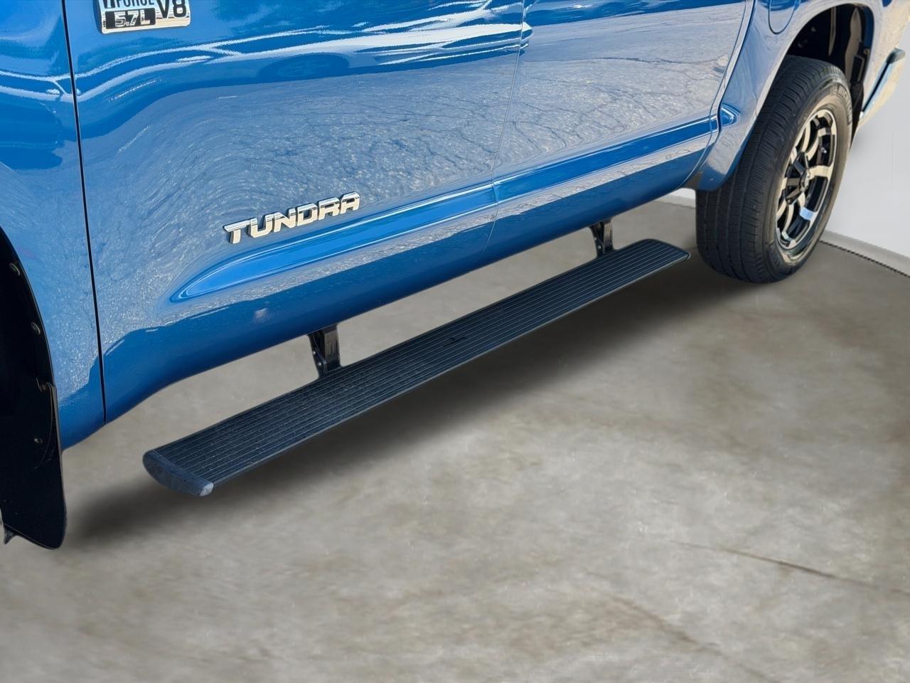 Toyota Tundra SR5 5.7L V8 FFV CrewMax 2WD 2016