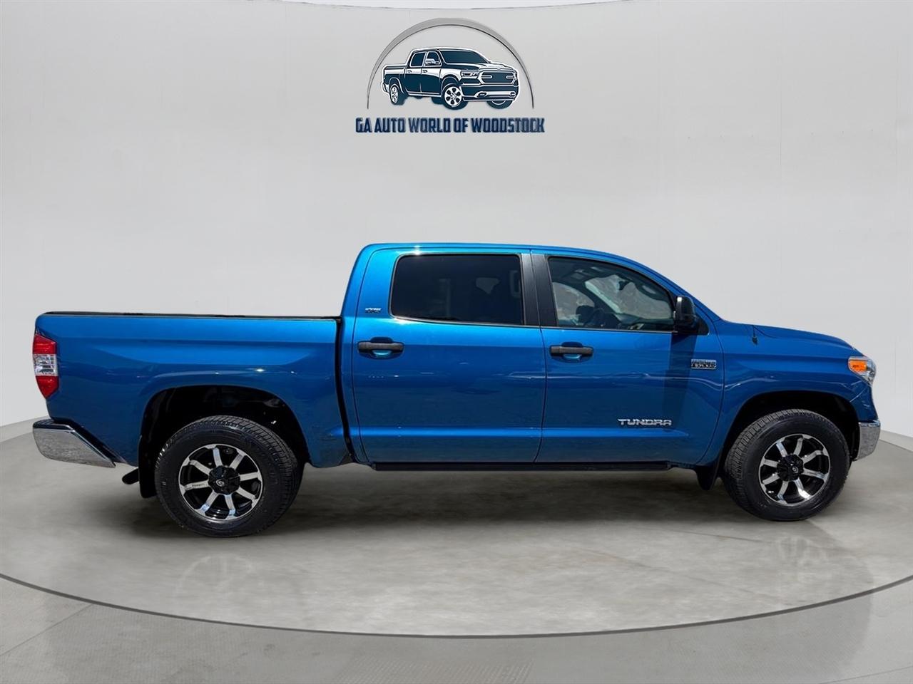 Toyota Tundra SR5 5.7L V8 FFV CrewMax 2WD 2016