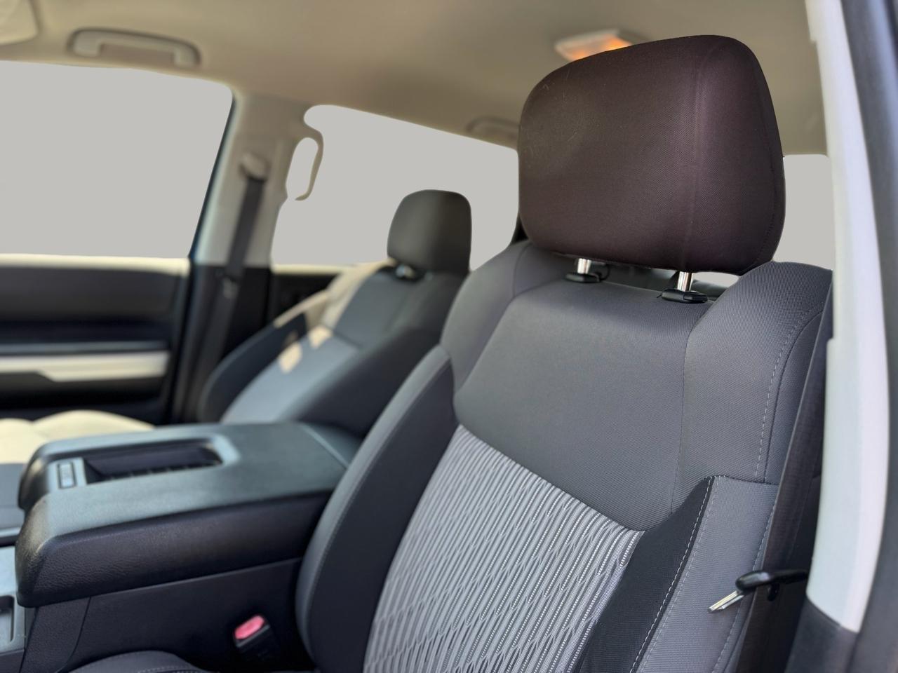 Toyota Tundra SR5 5.7L V8 FFV CrewMax 2WD 2016