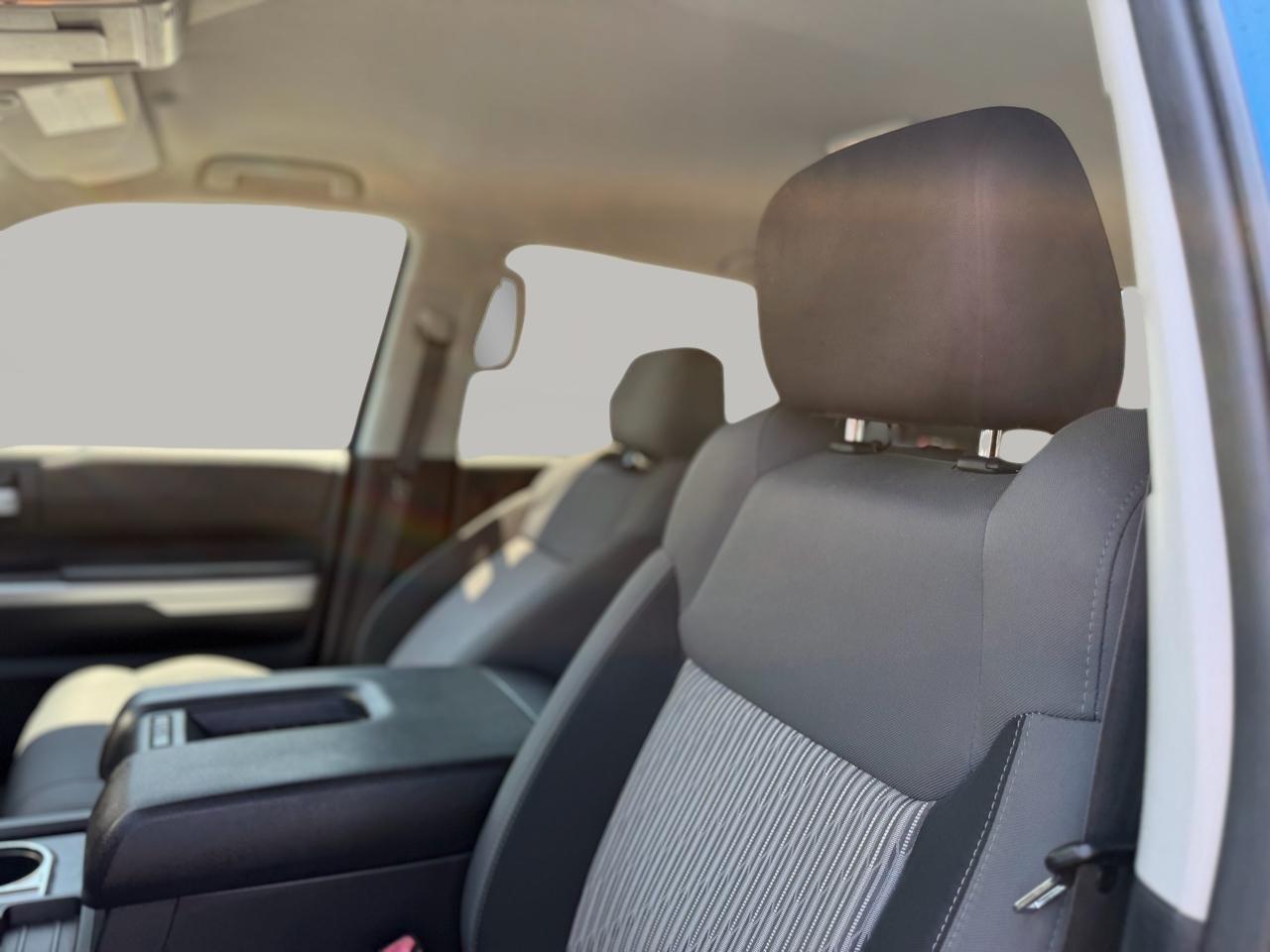 Toyota Tundra SR5 5.7L V8 FFV CrewMax 2WD 2016
