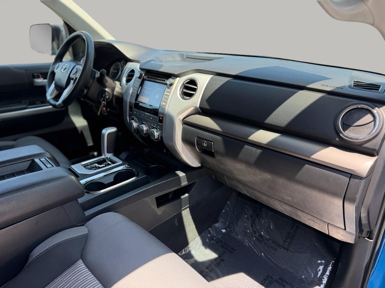 Toyota Tundra SR5 5.7L V8 FFV CrewMax 2WD 2016