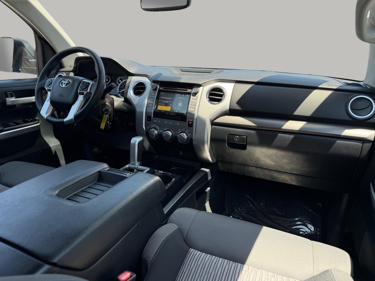 Toyota Tundra SR5 5.7L V8 FFV CrewMax 2WD 2016