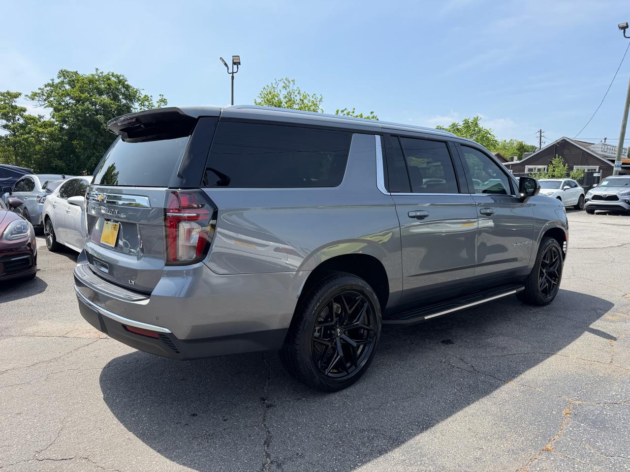 Chevrolet Suburban LT 2WD 2021