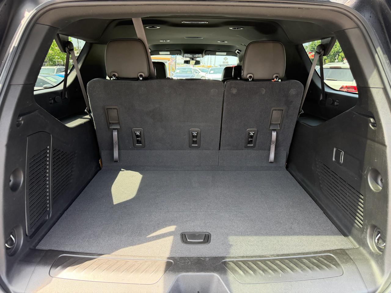 Chevrolet Suburban LT 2WD 2021