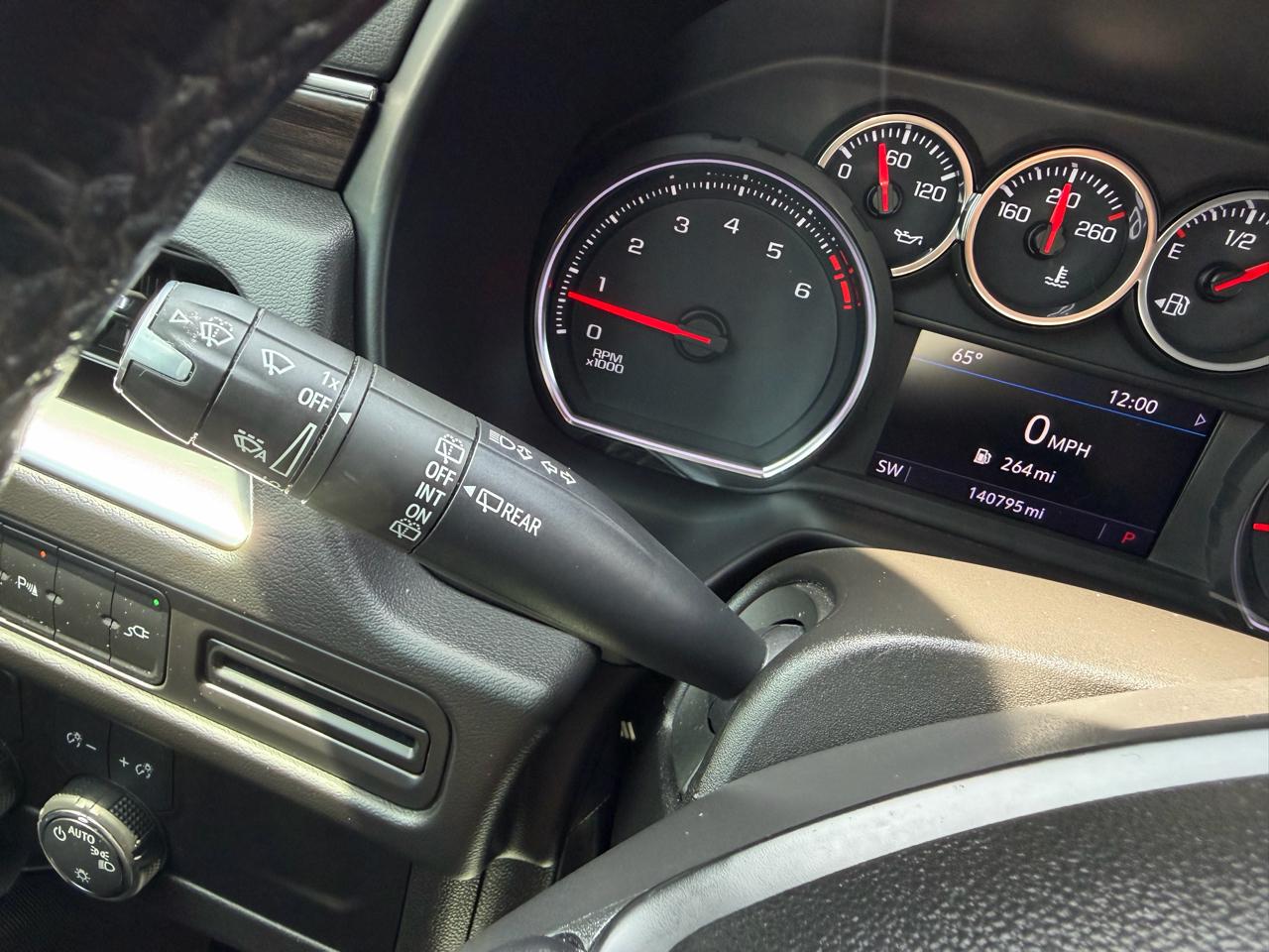 Chevrolet Suburban LT 2WD 2021