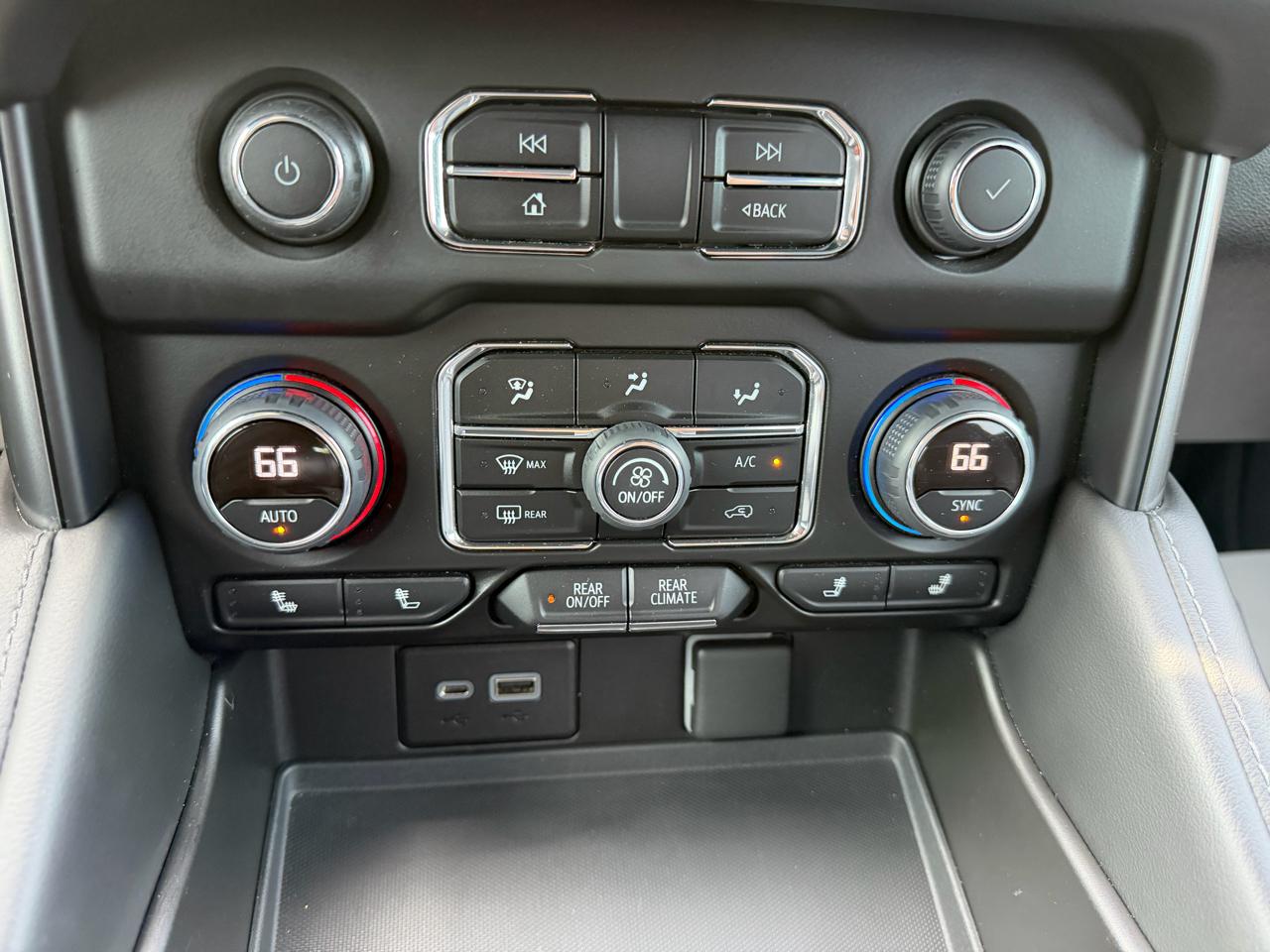 Chevrolet Suburban LT 2WD 2021