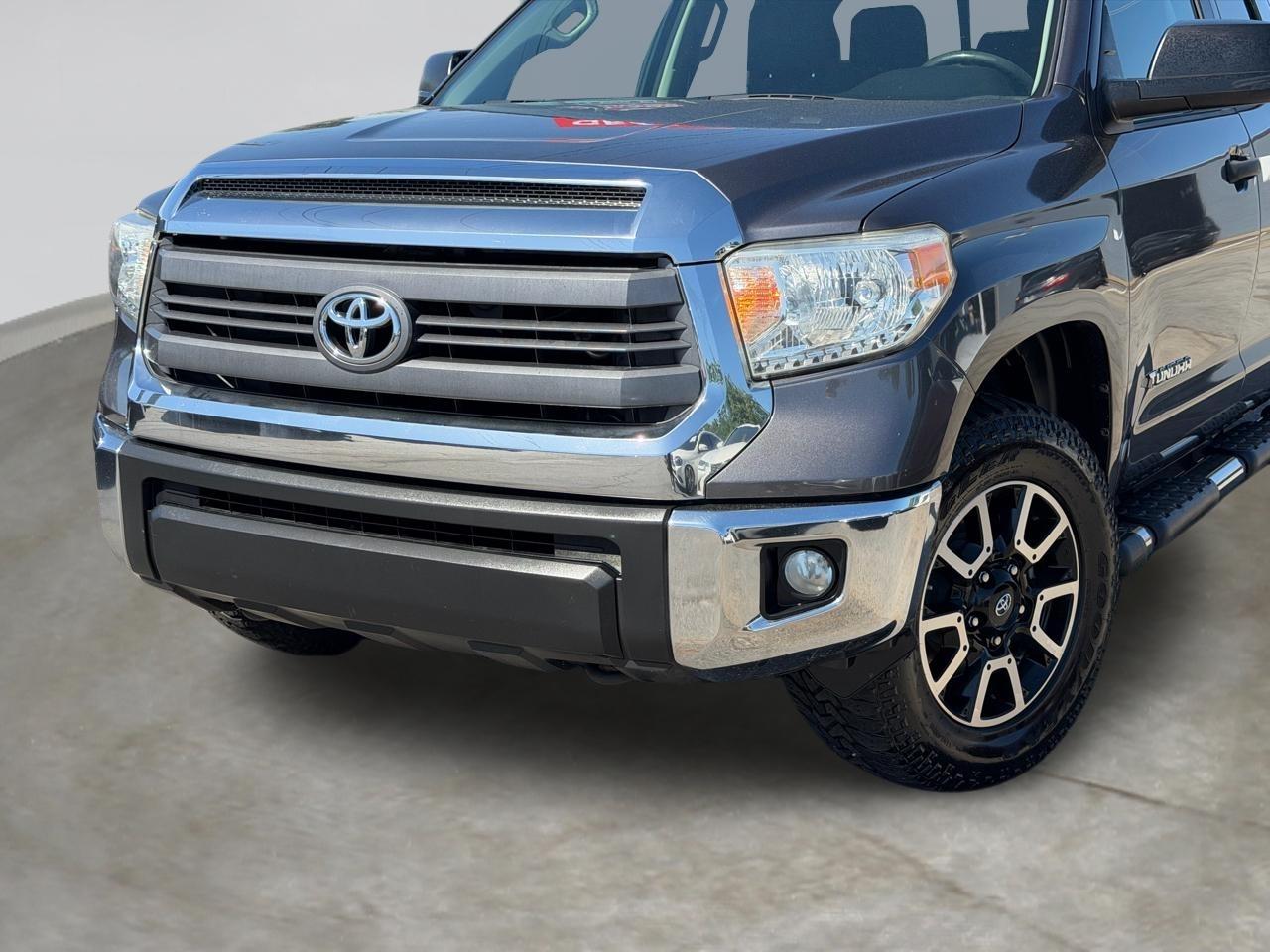 Toyota Tundra SR5 4.6L V8 Double Cab 2WD 2015
