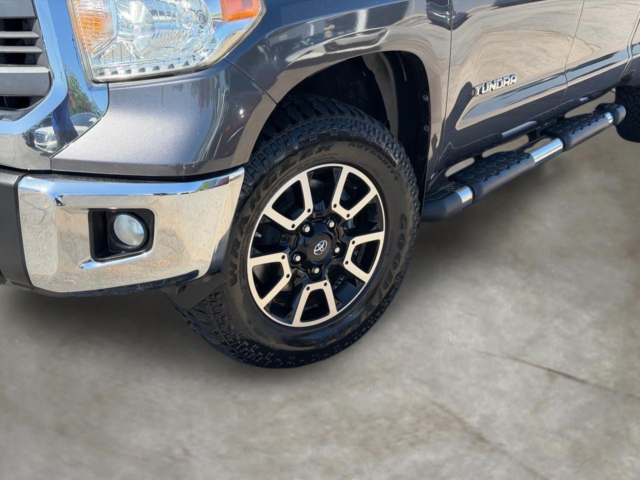 Toyota Tundra SR5 4.6L V8 Double Cab 2WD 2015