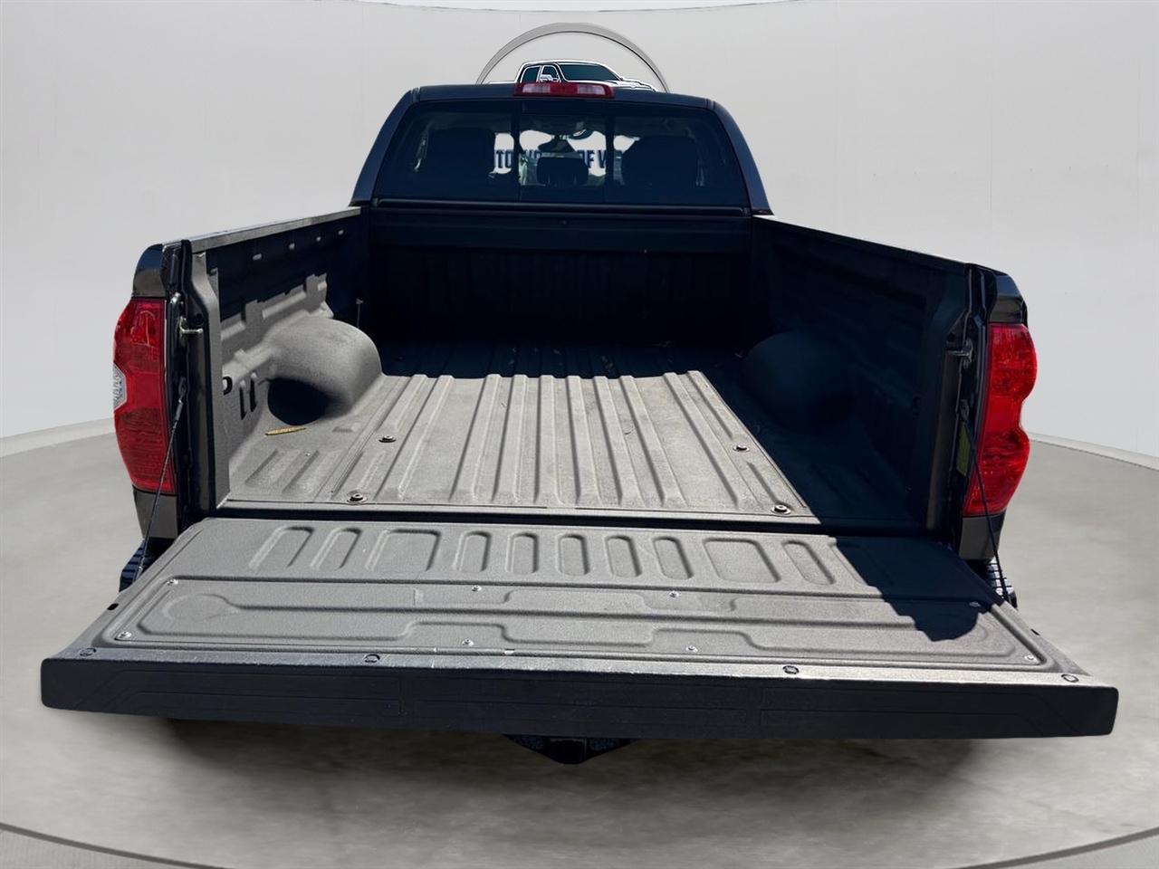 Toyota Tundra SR5 4.6L V8 Double Cab 2WD 2015