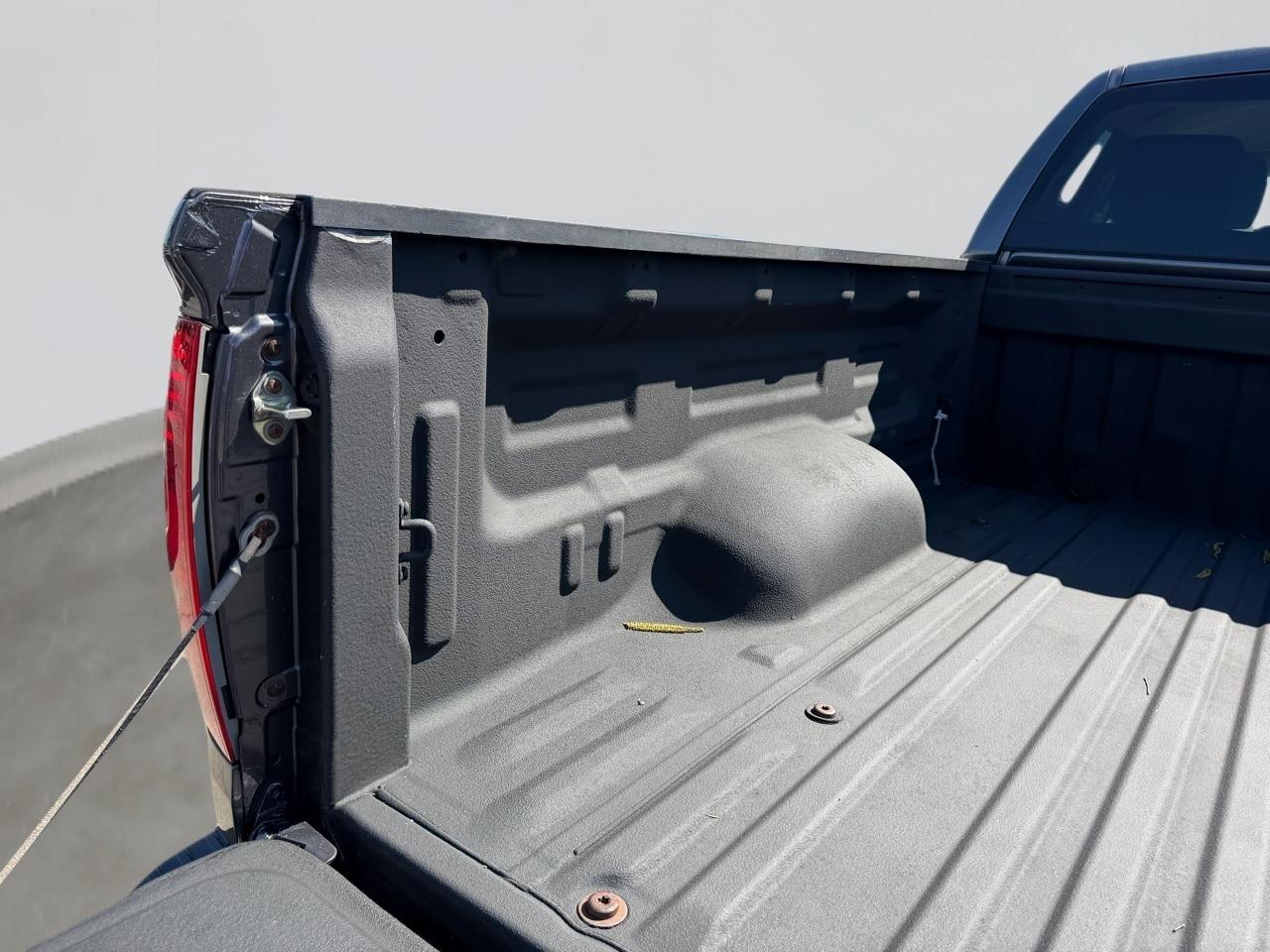 Toyota Tundra SR5 4.6L V8 Double Cab 2WD 2015