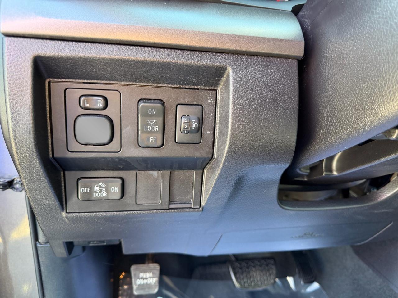Toyota Tundra SR5 4.6L V8 Double Cab 2WD 2015