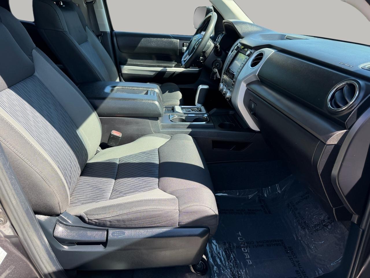 Toyota Tundra SR5 4.6L V8 Double Cab 2WD 2015