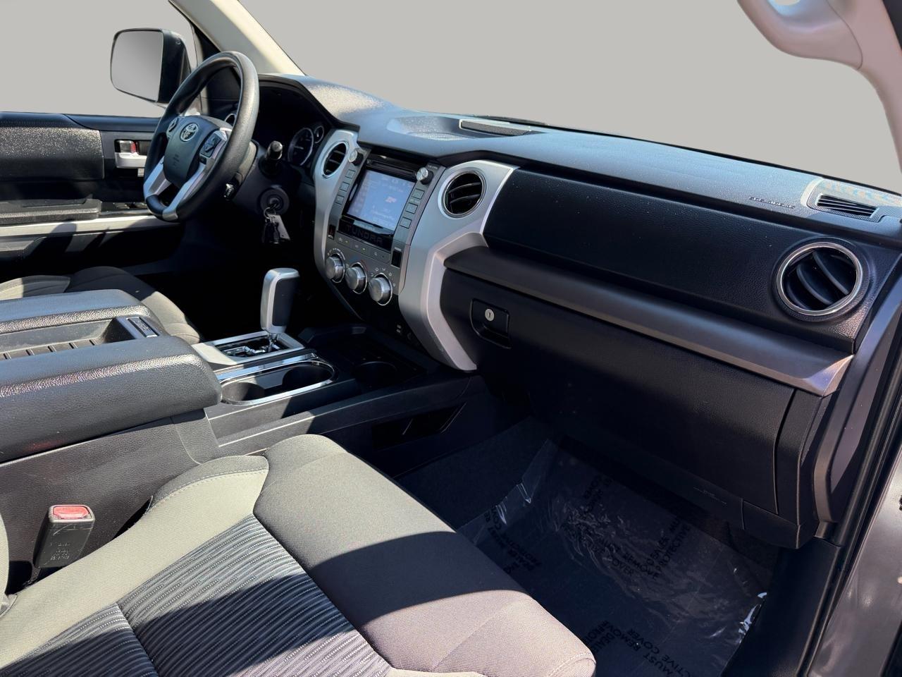Toyota Tundra SR5 4.6L V8 Double Cab 2WD 2015