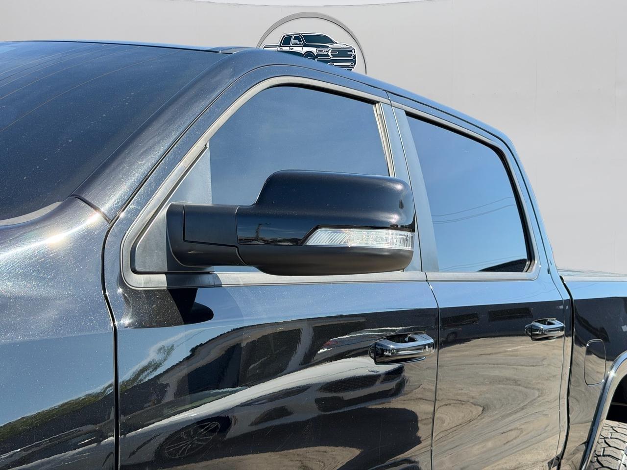 RAM 1500 Laramie Crew Cab SWB 2WD 2019
