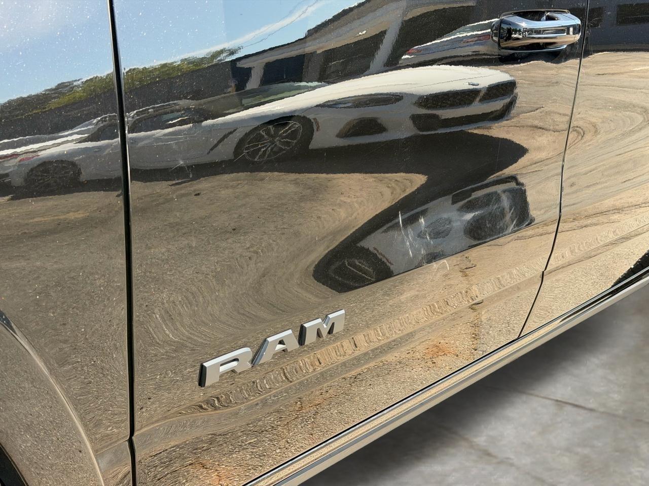 RAM 1500 Laramie Crew Cab SWB 2WD 2019