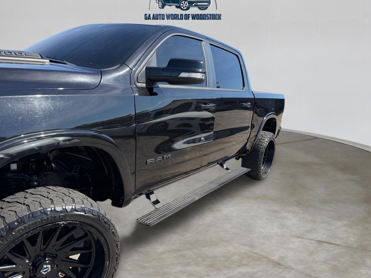 RAM 1500 Laramie Crew Cab SWB 2WD 2019