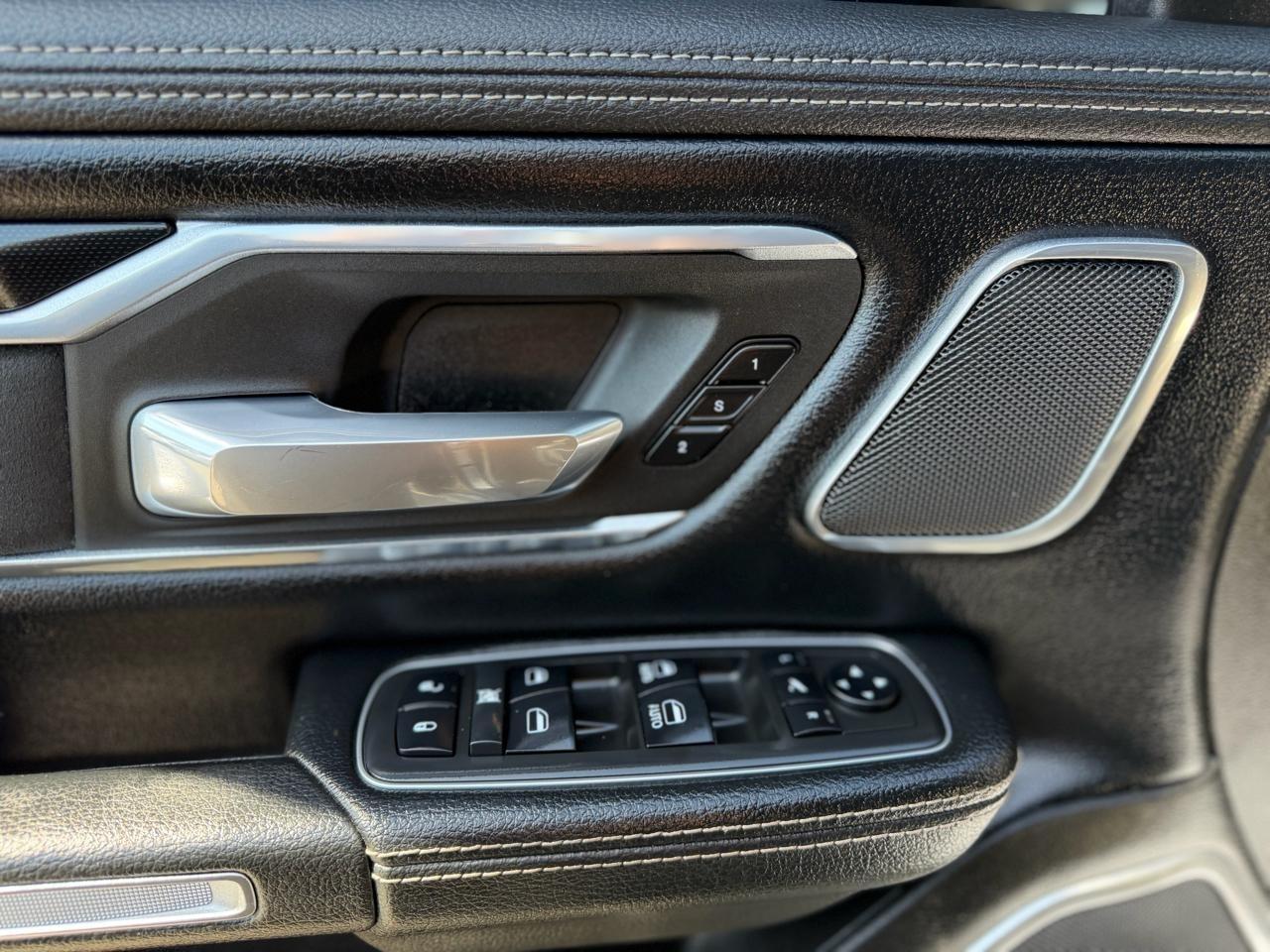 RAM 1500 Laramie Crew Cab SWB 2WD 2019