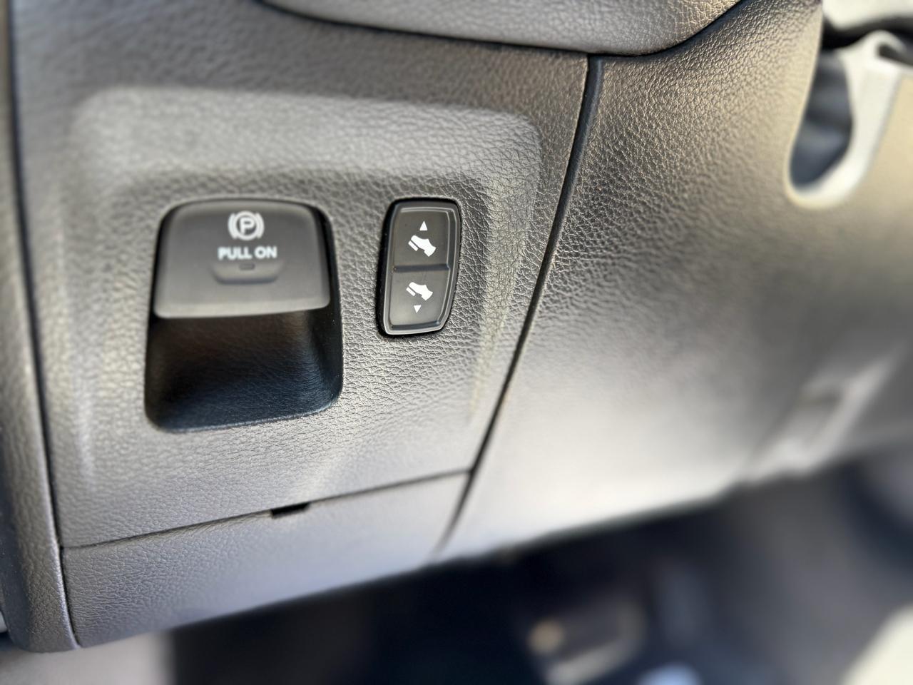 RAM 1500 Laramie Crew Cab SWB 2WD 2019