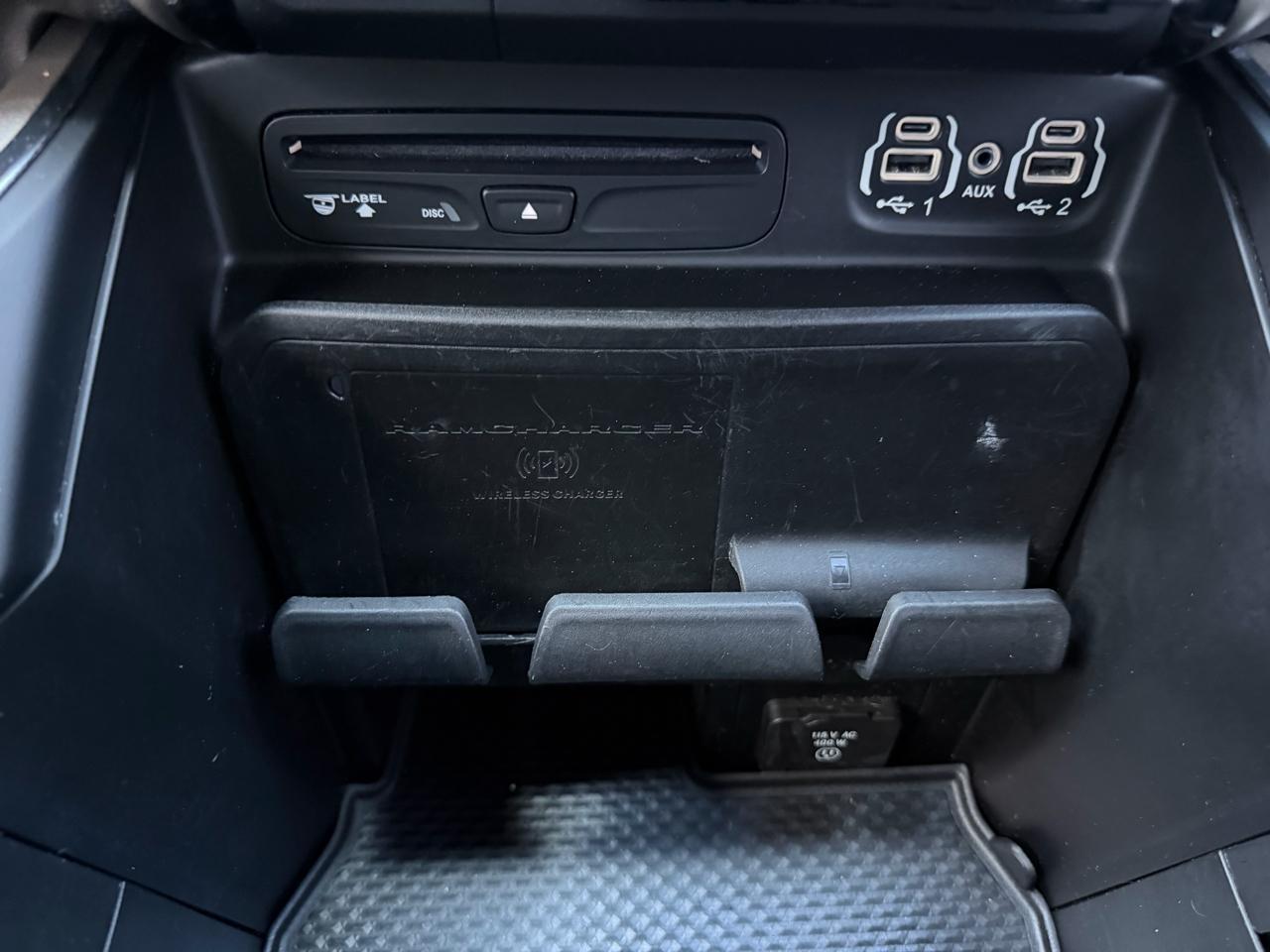 RAM 1500 Laramie Crew Cab SWB 2WD 2019