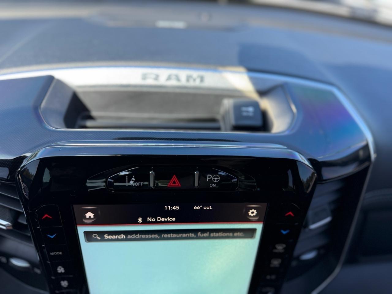 RAM 1500 Laramie Crew Cab SWB 2WD 2019