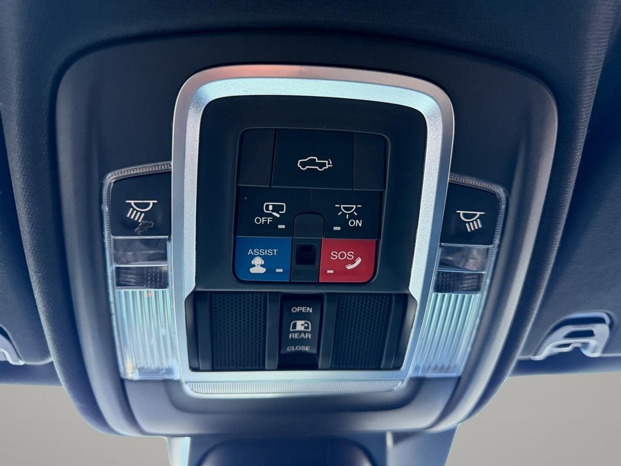 RAM 1500 Laramie Crew Cab SWB 2WD 2019