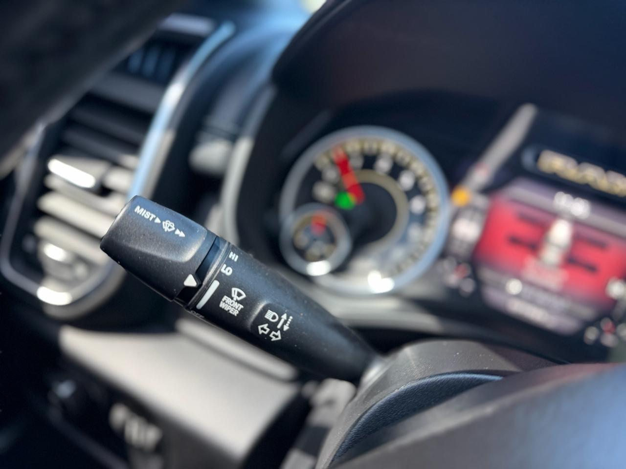 RAM 1500 Laramie Crew Cab SWB 2WD 2019