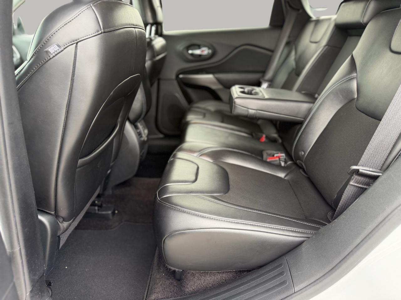 Jeep Cherokee Latitude Plus FWD 2019