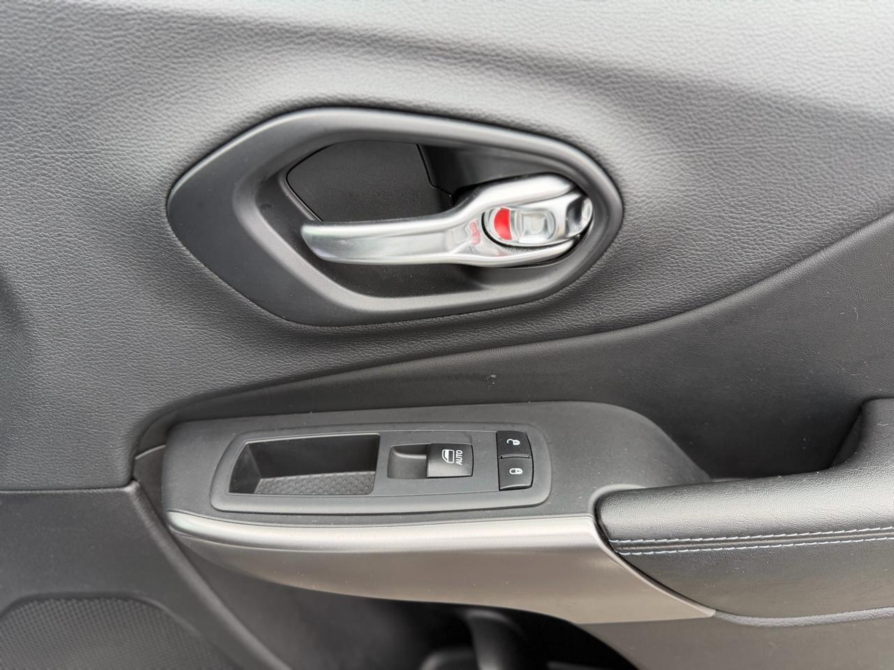Jeep Cherokee Latitude Plus FWD 2019