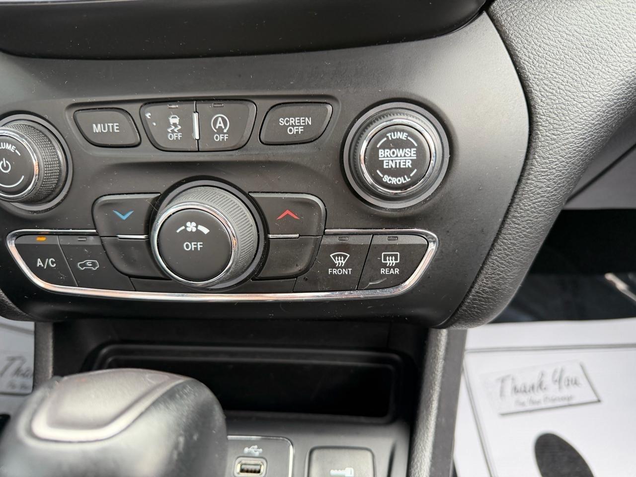 Jeep Cherokee Latitude Plus FWD 2019