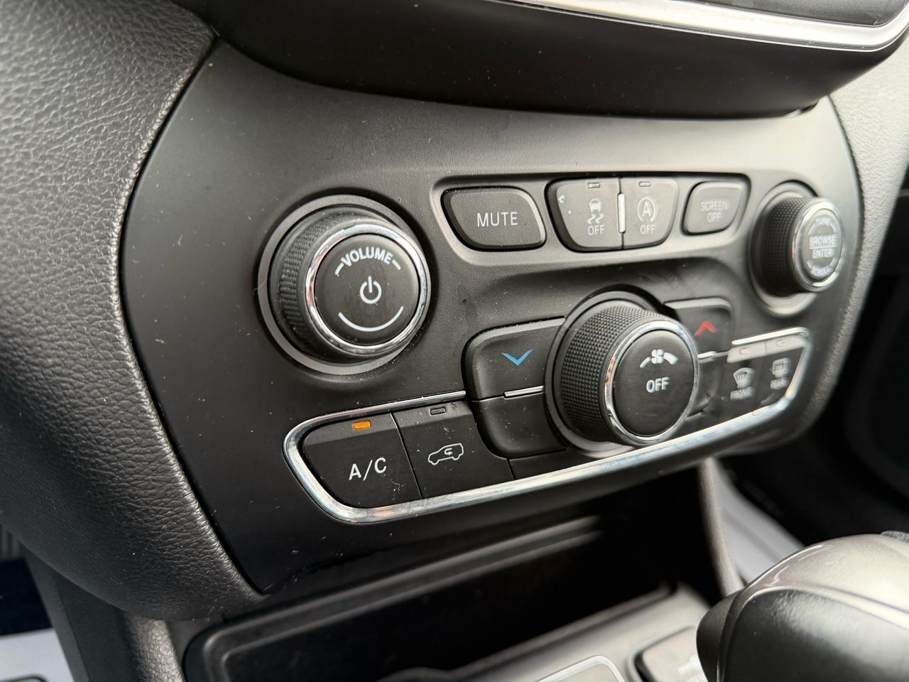 Jeep Cherokee Latitude Plus FWD 2019
